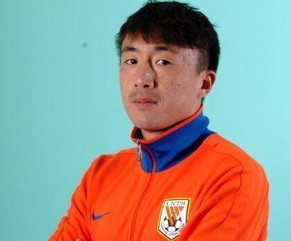 前国足核心转会权健迎来新生能攻善守曾深受鲁能球迷喜爱_王永珀_比赛