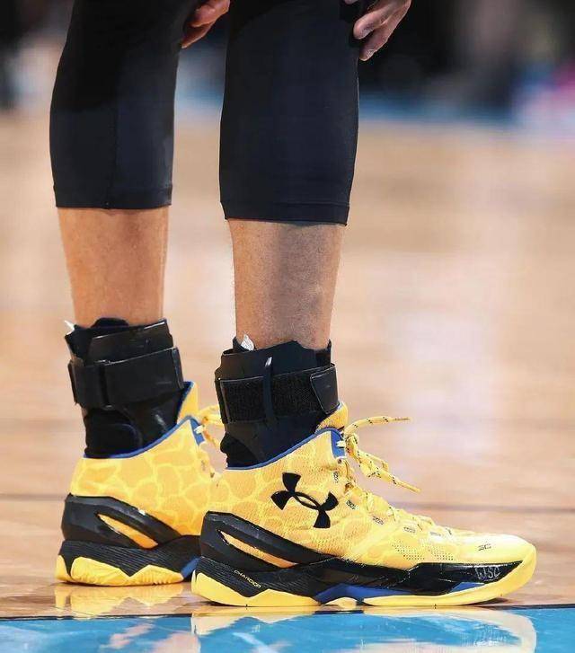 这个配色专门为中国定制!明年就等这三双新鞋了_curry_库里_安德玛