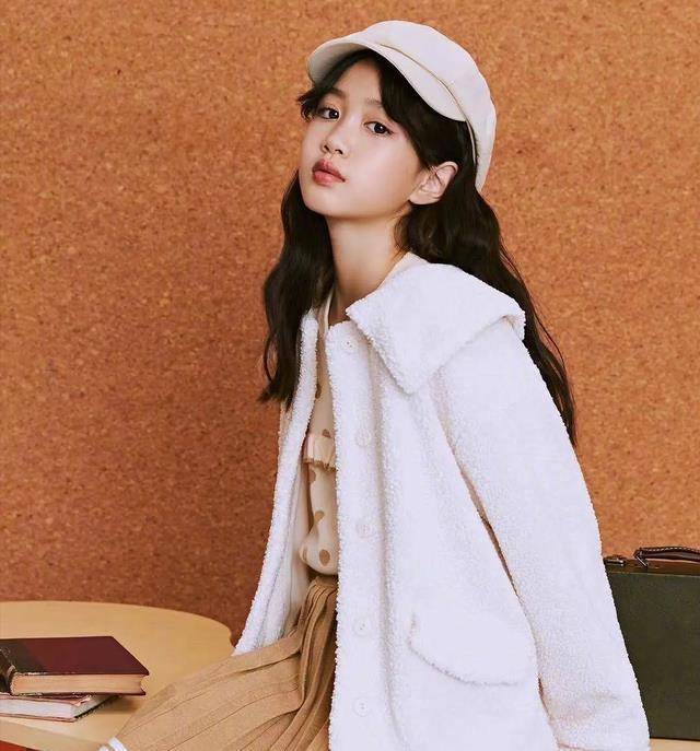 钟丽缇小女儿近照"星味十足",网友:这才是星二代正确打开方式_考拉