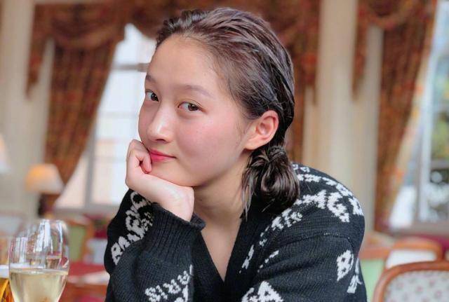 3,郑佳欣,在剧中饰演佟燕一角色,还出演过《小李飞刀》,《龙游天下》