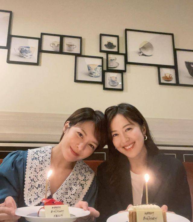 伍允龙请唐诗咏张曦雯吃饭为两人庆生3人不停拍合照友情深_感情_饭局