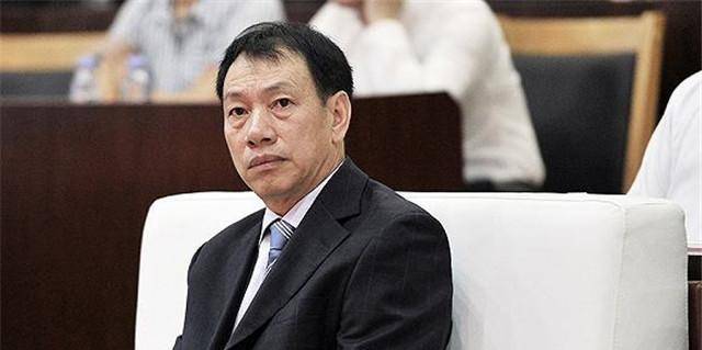 到了1986年,陈发树就在厦门花了五万块钱买了套房子,这时,陈发树又有