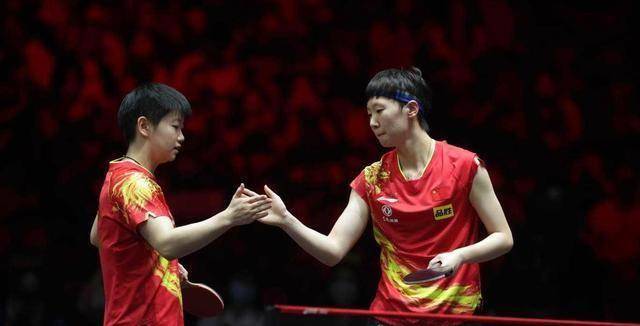 张怡宁猜对结果,伊藤被逆转无奈落泪_国乒_比赛_亚运会