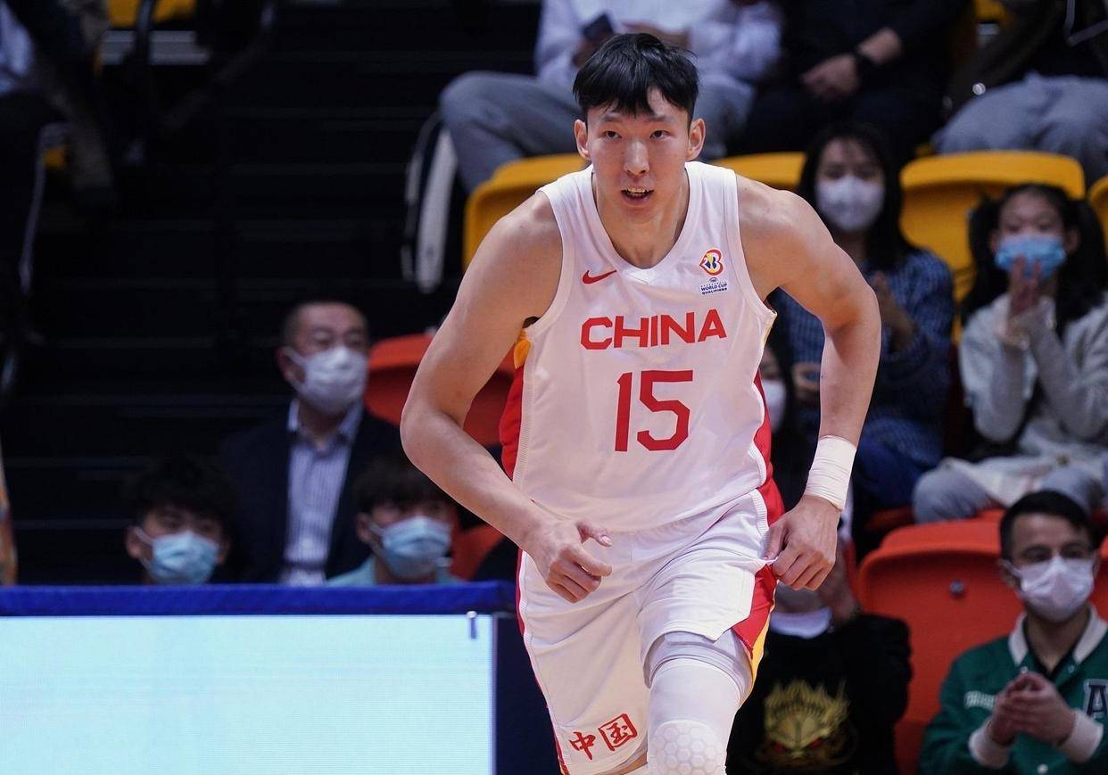 下限是周琦!男篮内线"新力量"打服乔帅,取代胡金秋 王哲林?