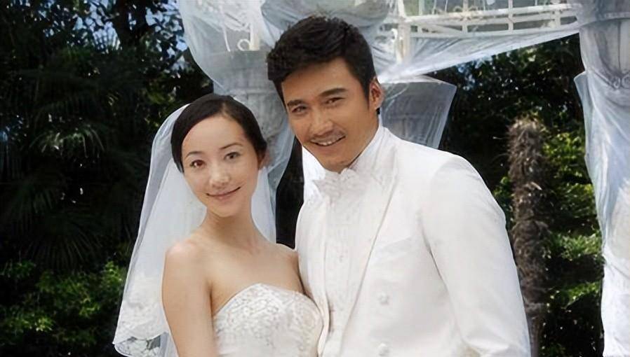 原来韩雪女儿都这么大啦,一家三口人同框,感觉却像是三代人_万山_网友