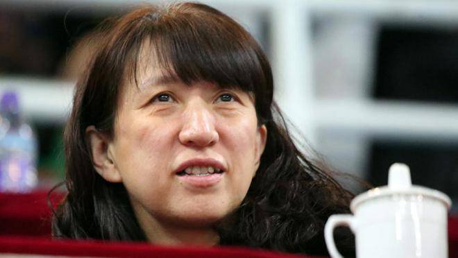 8胜4负,蔡斌下课悬念揭晓,20时,赖亚文首次回应,8字表态