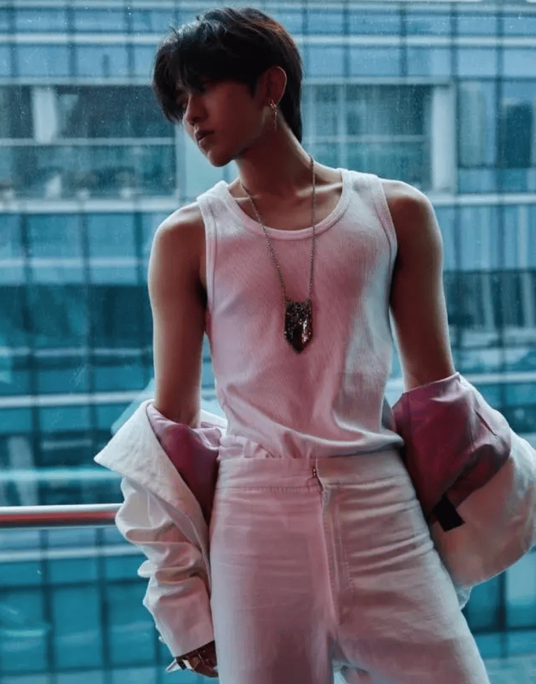 蔡徐坤塌房,郑爽疑似被拉来挡刀,粉丝:前流量的命也是命啊_网友_声明