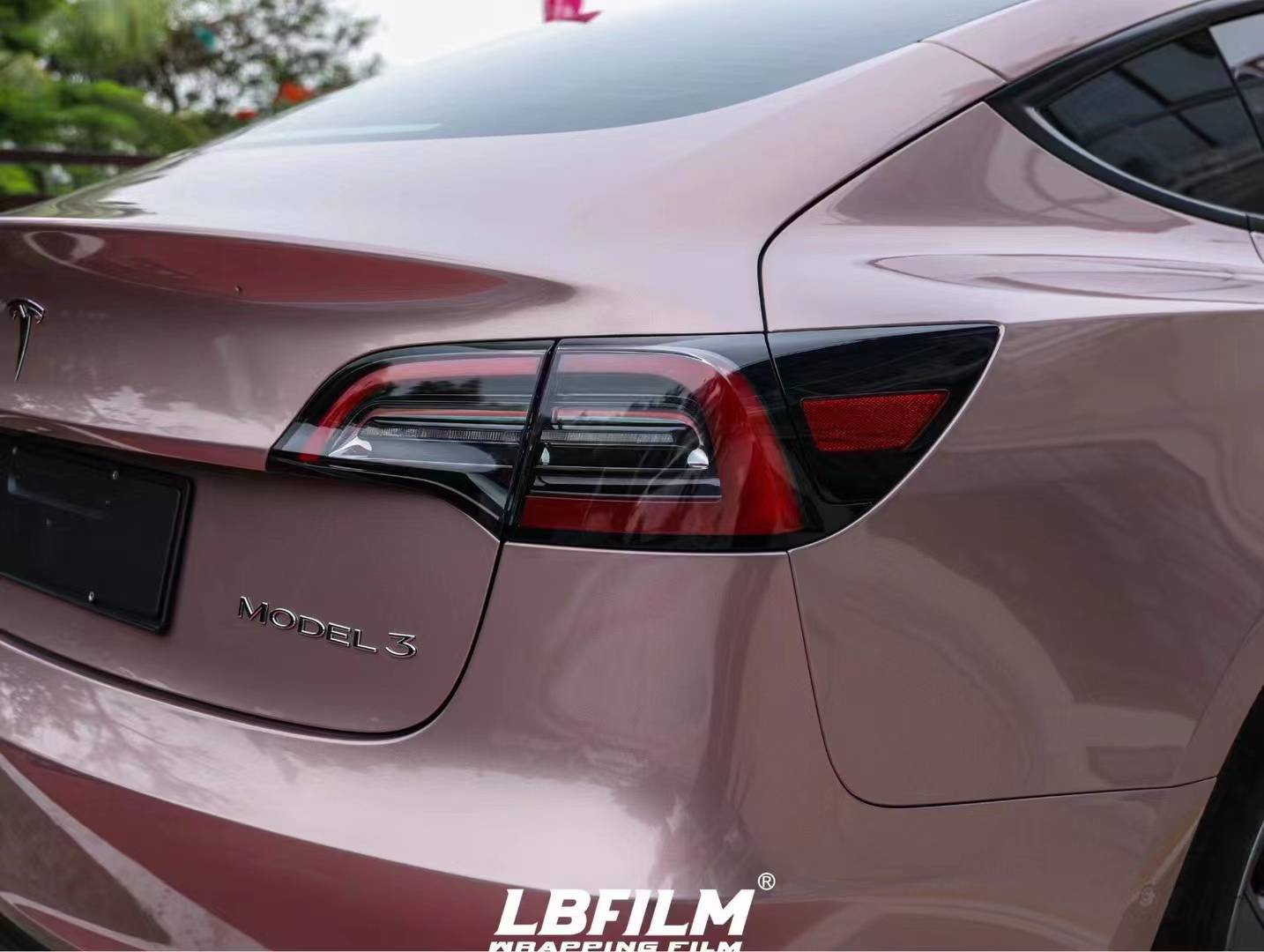 特斯拉model3-lb改色膜原厂漆冰莓粉,高级女神质感_搜狐汽车_搜狐网