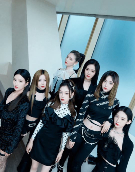 这张硬糖少女一周年合照,把7个人的未来都预示出来了_张艺凡_陈卓璇