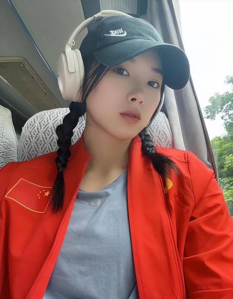 颜值爆表,身上纹身惹争议,自曝刘翔是信仰_吴艳妮_田径_训练