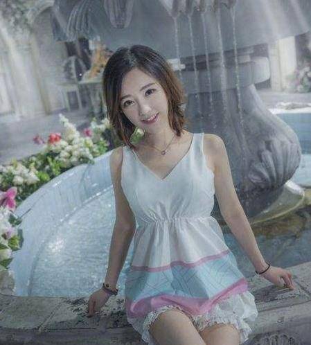 dnf冯提莫给旭旭宝宝刷火箭,网友却狂发晦气2字,大