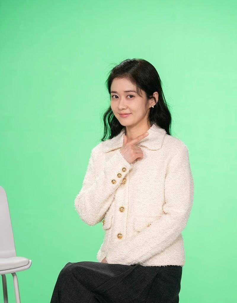 43岁张娜拉最新写真!离谱,怎么还是一张20岁的脸?_时尚_效果_颜色