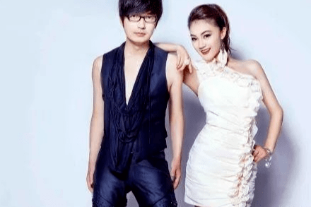 原创时隔多年王小海终于复出,和新搭档携手亮相,王小玮留下一声不屑