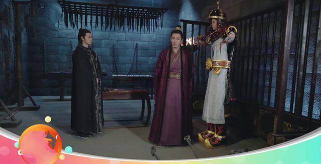 袁今夏被钉骨,生死未卜,陆绎下跪求严世蕃放过_低头_林菱_爱情