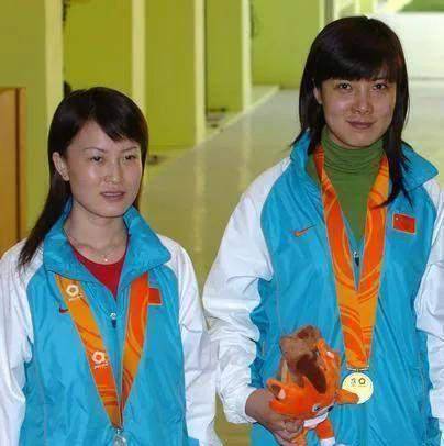 嫁给世界冠军庞伟,退役后的射击队第一美女杜丽现状如何?