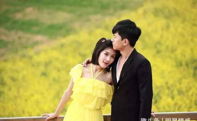 婚后,谢娜一度因为身体原因,没有怀上孩子,但两人仍牵手努力共同面对