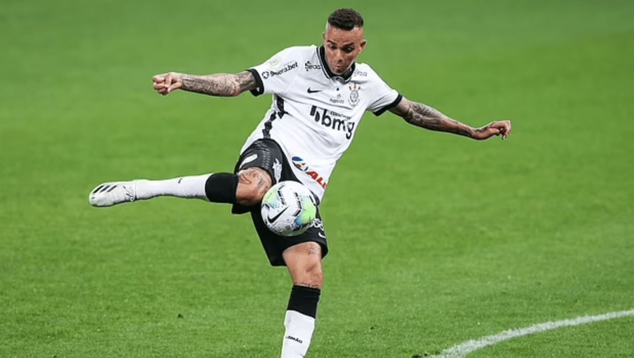 科林蒂安中场卢安在圣保罗遭到自己球迷的袭击并受轻伤_巴西_合同