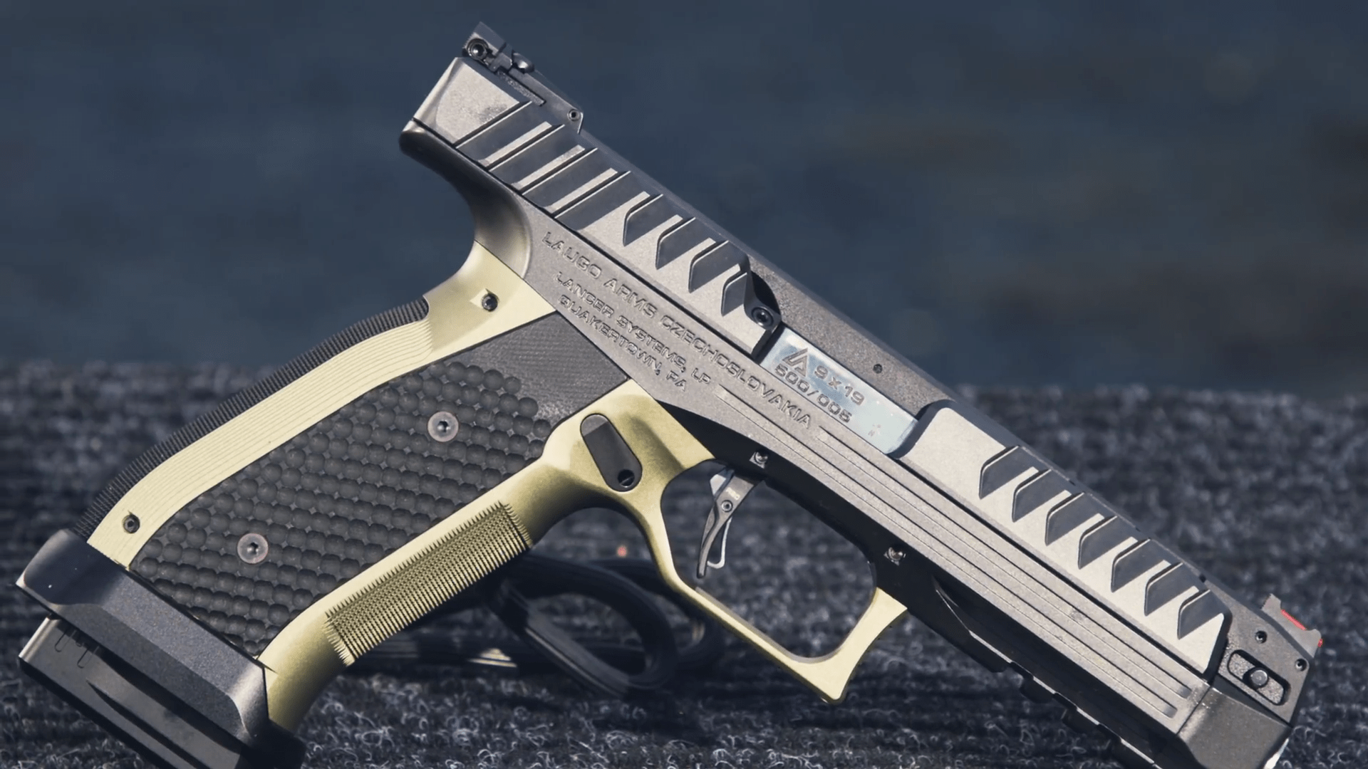 它号称"外星武器" 由捷克制造 堪称一件完美的装备_手枪_射击_设计