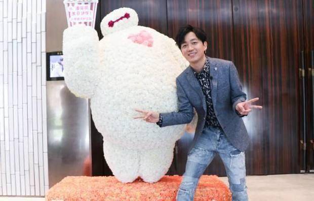 孙坚送潘粤明奇葩生日礼物,是什么让寿星笑得仿佛喜得贵子?