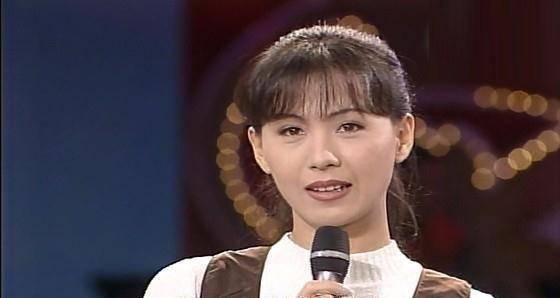 1999年,在《雍正小蝶年羹堯》中飾演小蝶和小鳳.