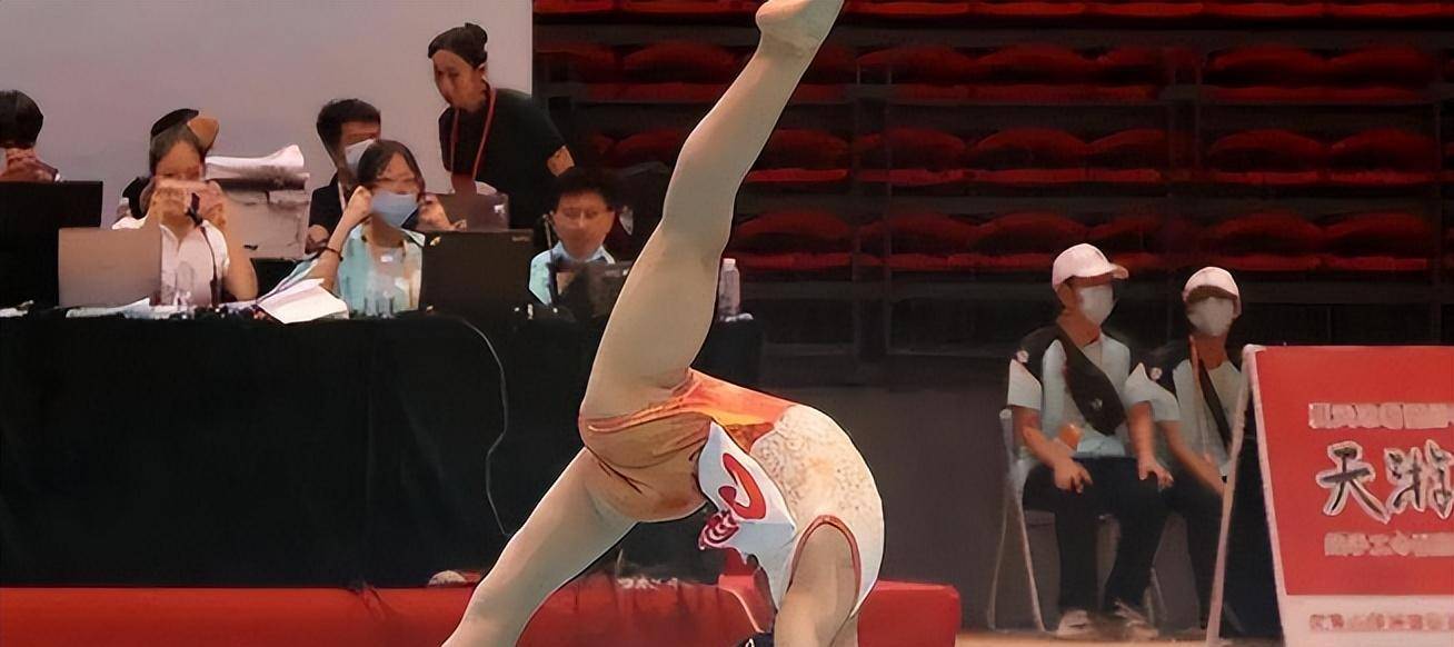 双料冠军吴冰:退役后赴美结婚,伙同老公回国捞金,卷款44亿潜逃_体操