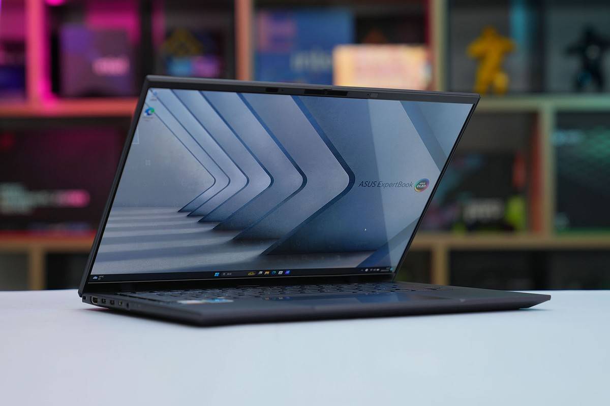 990g精致随身体验 华硕破晓air伴我轻松欧洲行_支持_笔记本_接口