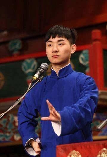 张云雷吃醋郭麒麟,网友调侃德云社里 "情敌"多了去了_郭德纲_岳岳