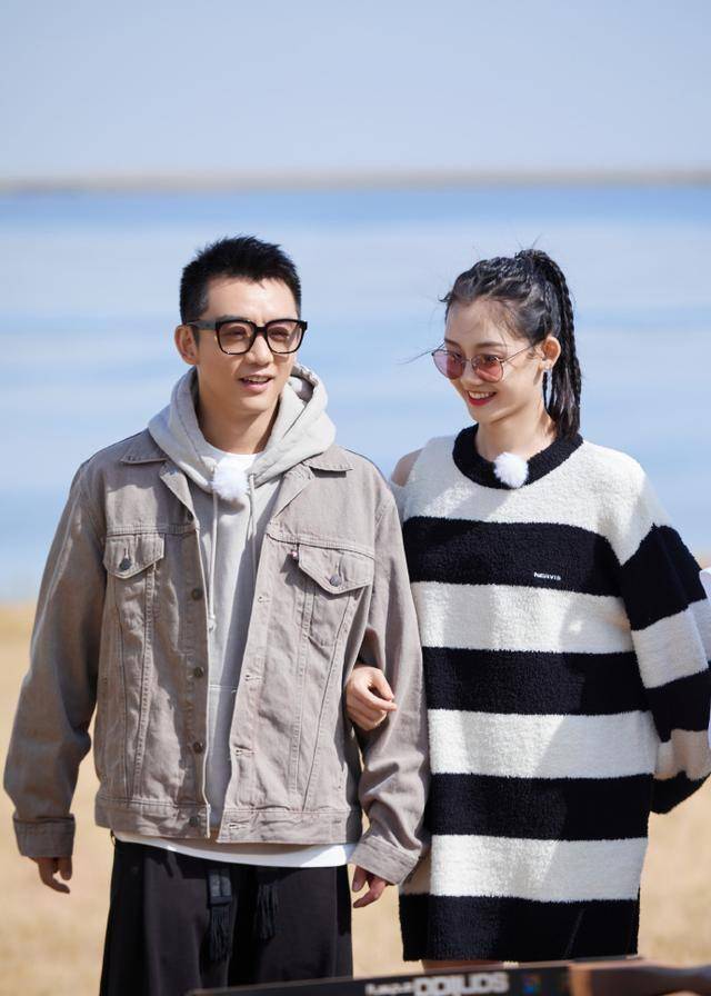 组图:郑恺苗苗《妻子6》花絮写真两人跳舞骑马笑容幸福_娱乐_旅行