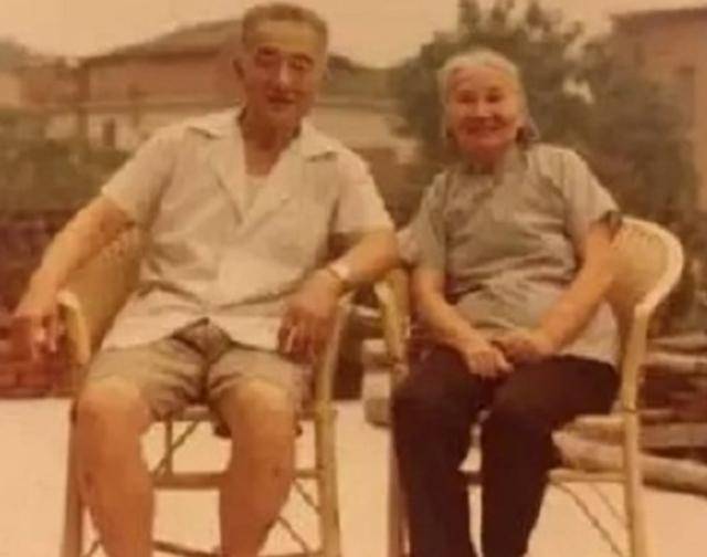 任正非之母程远昭:17岁嫁人连生7子,担心儿子破产帮他攒了10万_父母