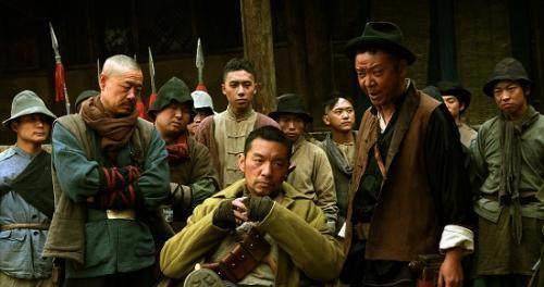 杀烧抢夺,当时南孝义村有三百多人乞讨为生,没有交齐粮食,刘黑七便