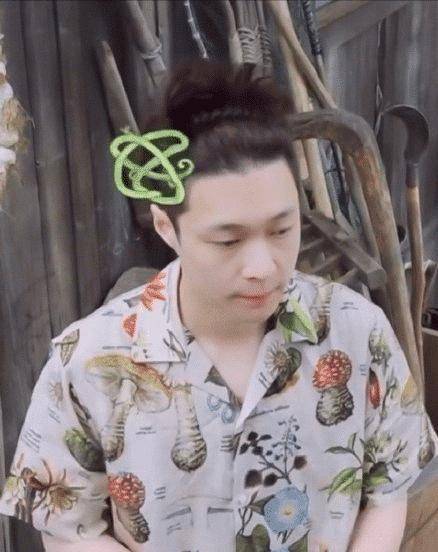 《向往5》张艺兴纯素颜出镜,化不化妆判若两人_观众们_明星_感觉