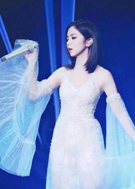 27岁邓紫棋厉害了!