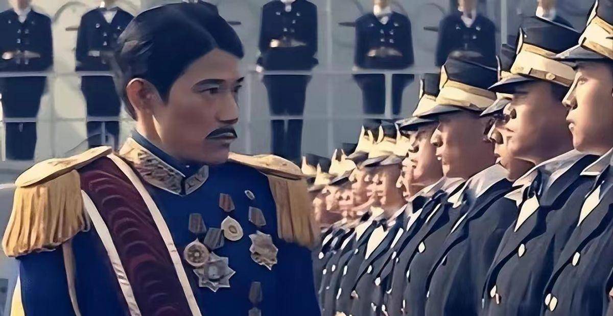 2001年,他参演了一部现代历史剧《走向共和》,矢野浩二饰演的是明治