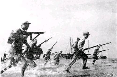 韩先楚回老家探亲,70岁老人:你这官怎么当得,几十