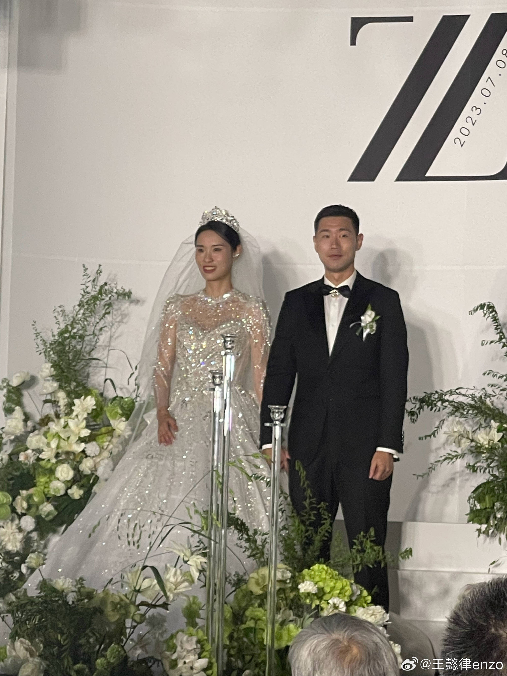 国羽世界冠军夫妇举行婚礼,郎才女貌甜蜜般配_刘成_包宜鑫_因为