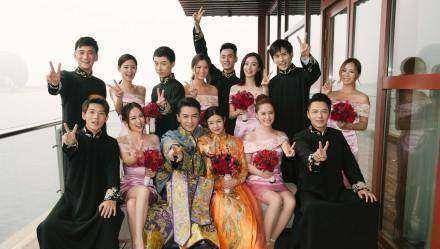 团被赞颜值最高,baby的伴娘们颜值不差却输在服饰上,你们觉得谁_杨幂