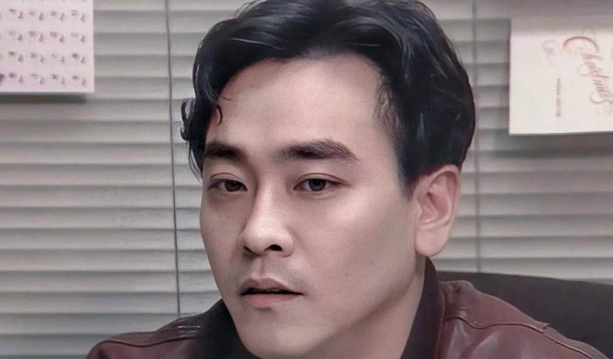 尔冬升原著:抛弃相伴20年的罗小文,斩断张曼玉,60岁选择当爸爸_邵氏