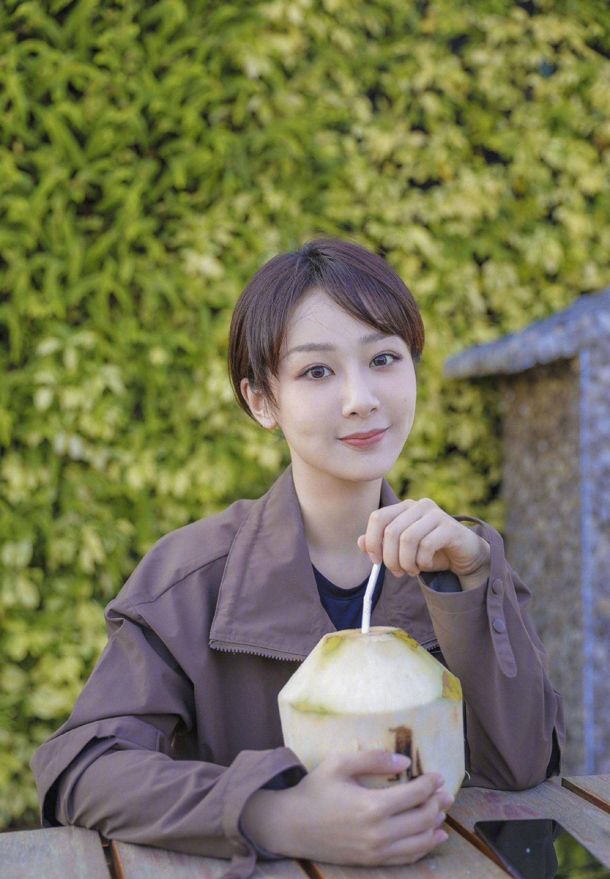 学学杨紫的时尚配色,甜美时髦又显瘦_关键词_衬衫_颜色