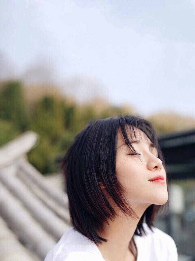 安悦溪一组自拍来袭,愿每个女生都活得如此有格调_感觉_生活_魅力