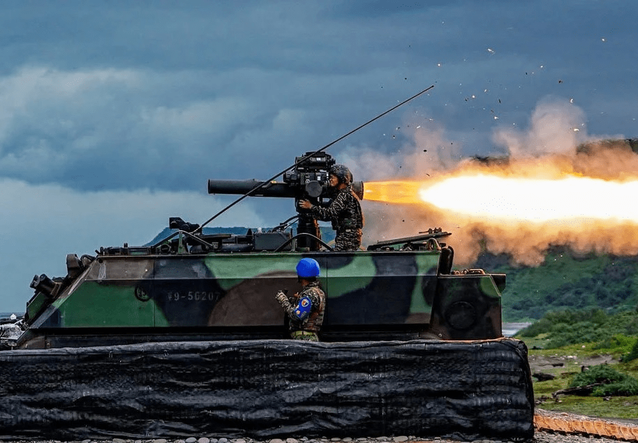 台军"天马操演",陶氏导弹连续4发脱靶,武器老化得只剩嘴炮_台湾_装备