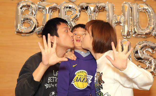 李云迪晒和邓超一家合照,等等才十岁就成颜值天花板:多等你十年_孙俪