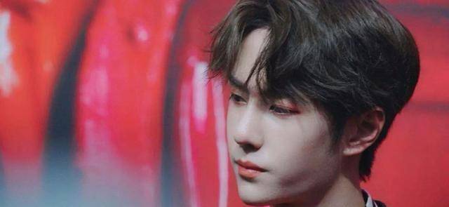 戳进来如何被王一博在人群中一眼看见?