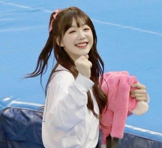 包括杨芸晴,李紫婷,张紫宁在内的几个人,尽管都想要走实力歌手的路线