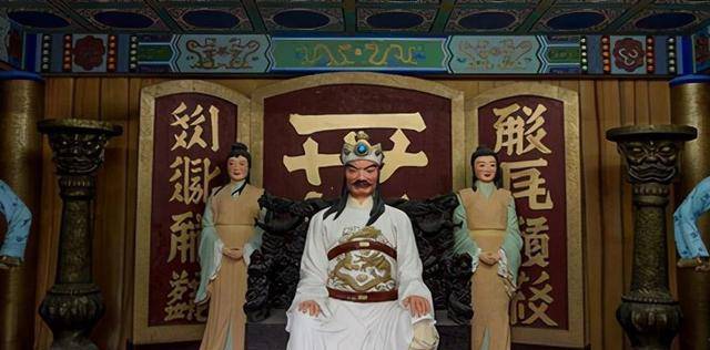 李秉常去世,他和小梁后年仅3岁的儿子夏崇宗李乾顺继位,小梁后又成为