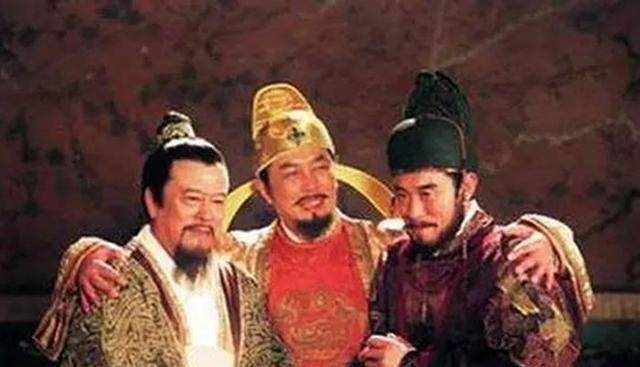 生前被李世民盛赞的魏征,去世不久便被掘墓碑,两年后又被平反_李建成