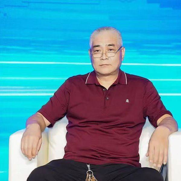 优秀科技成果项目路演2由三台县委常委,县政府副县长陈玉芳主持,河北