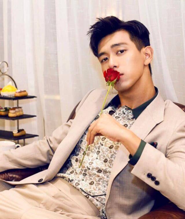 李现因《亲爱的,热爱的》走红,却无人问津背后的辛酸_剧中_不知道