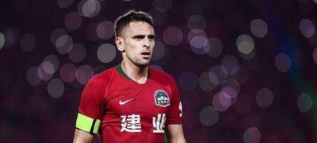 在王宝山发表申请伊沃归化的同时,鲁能的跟对记者也在社交媒体上发表