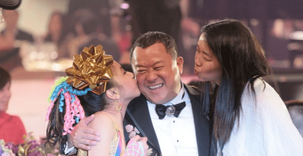 曾志伟争议风波:光辉形象蒙尘,公众期待他的反思与改变_蓝洁瑛_行为