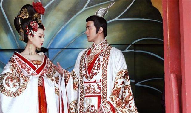 宰相写下青鹅二字被斩,百官不解,武则天你们把字拆开来读_裴炎_李治